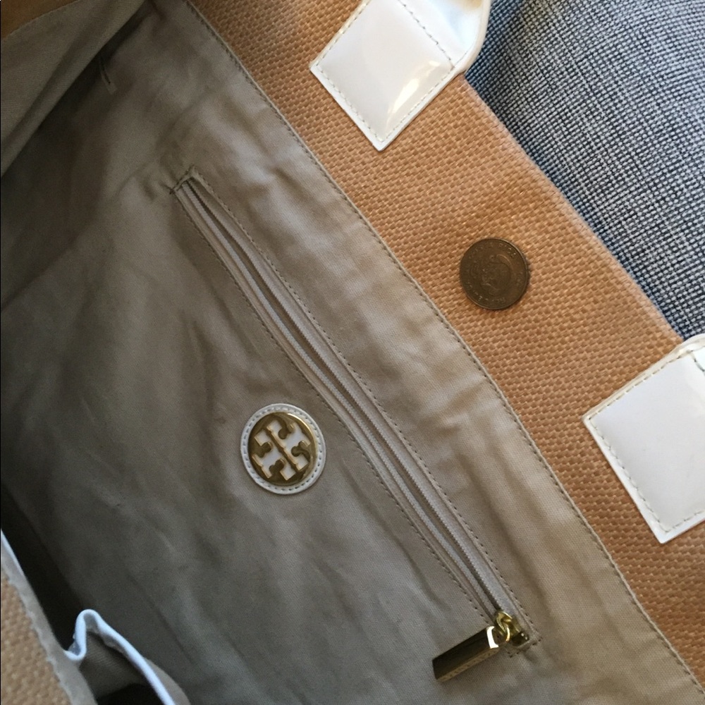 Tory Burch Ella Tote - Picture 4 of 8